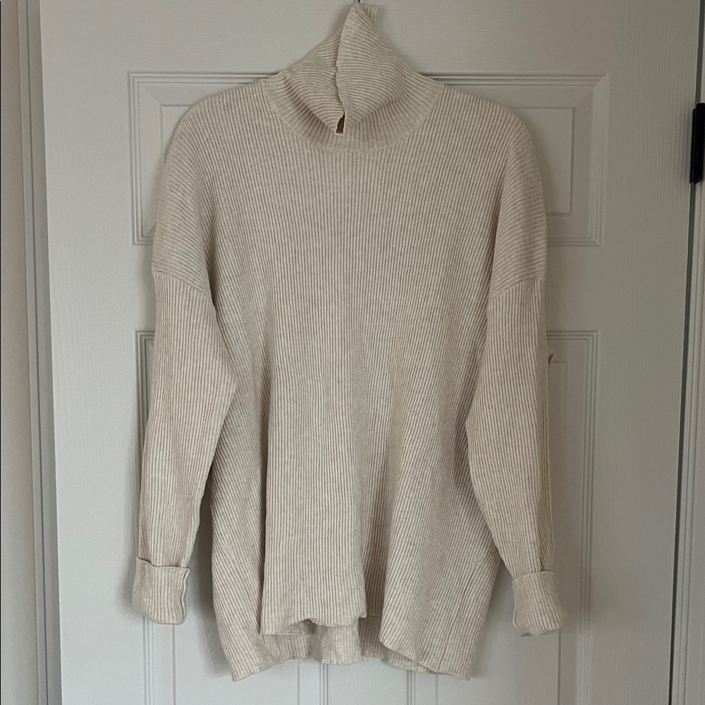 Splendid Ribbed Cream Turtleneck Sweater